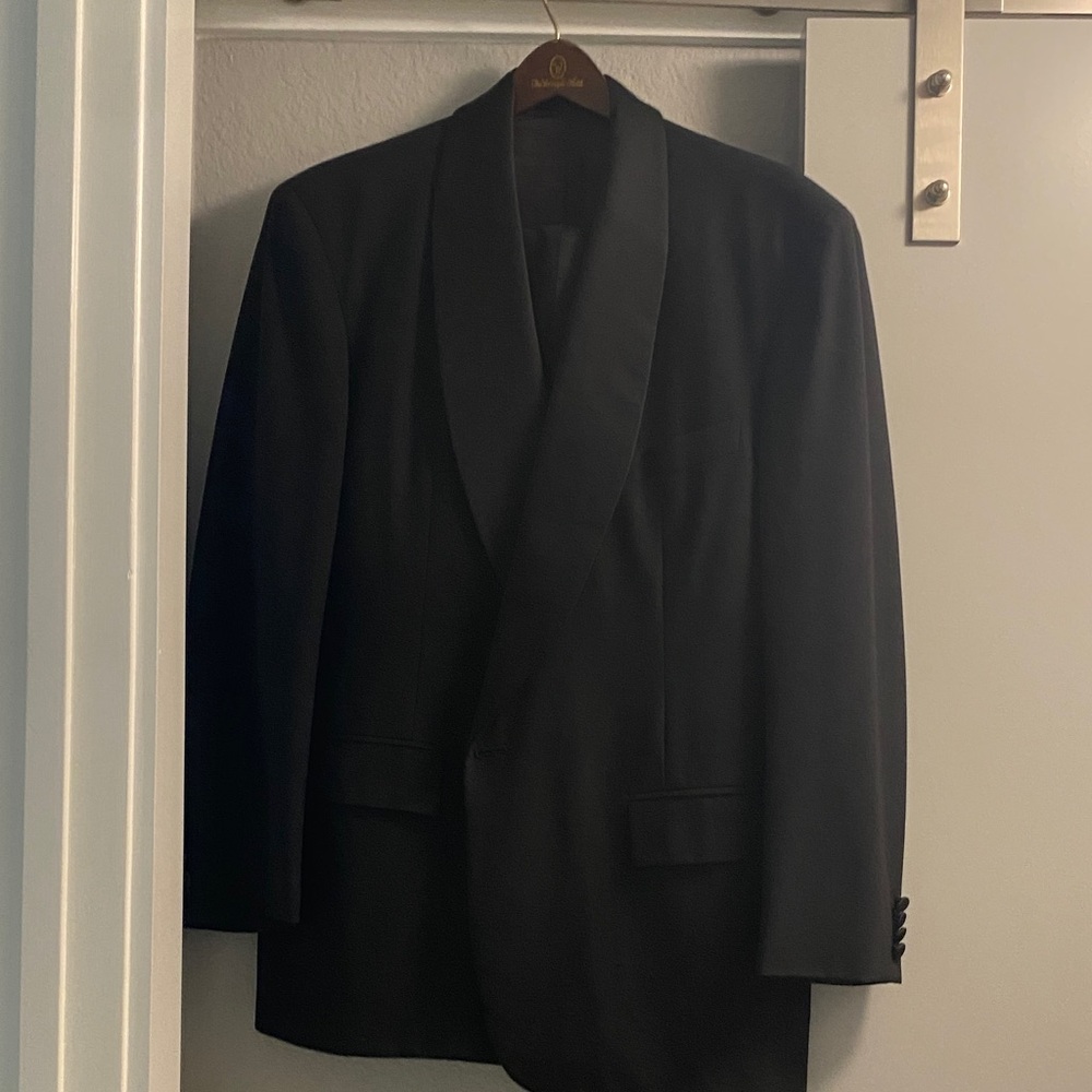 Bergdorf Goodman 745 Collection Men's Black Tuxedo Blazer and pant set